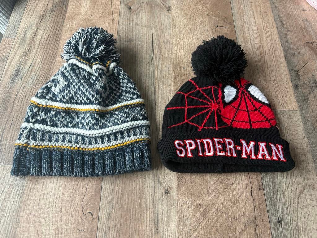 2 Kinder wintermutsen: Spiderman en gebreide muts, Ophalen, Muts