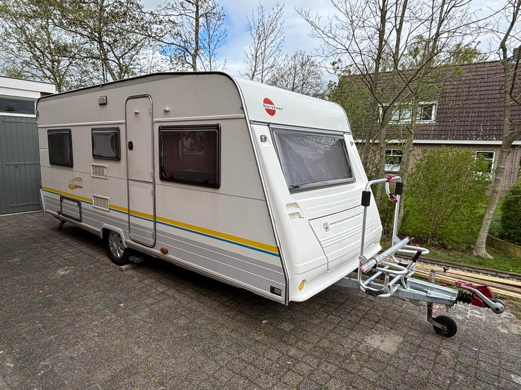 Bürstner caravan, Koelkast, 2 aparte bedden, 750 - 1000 kg, Particulier