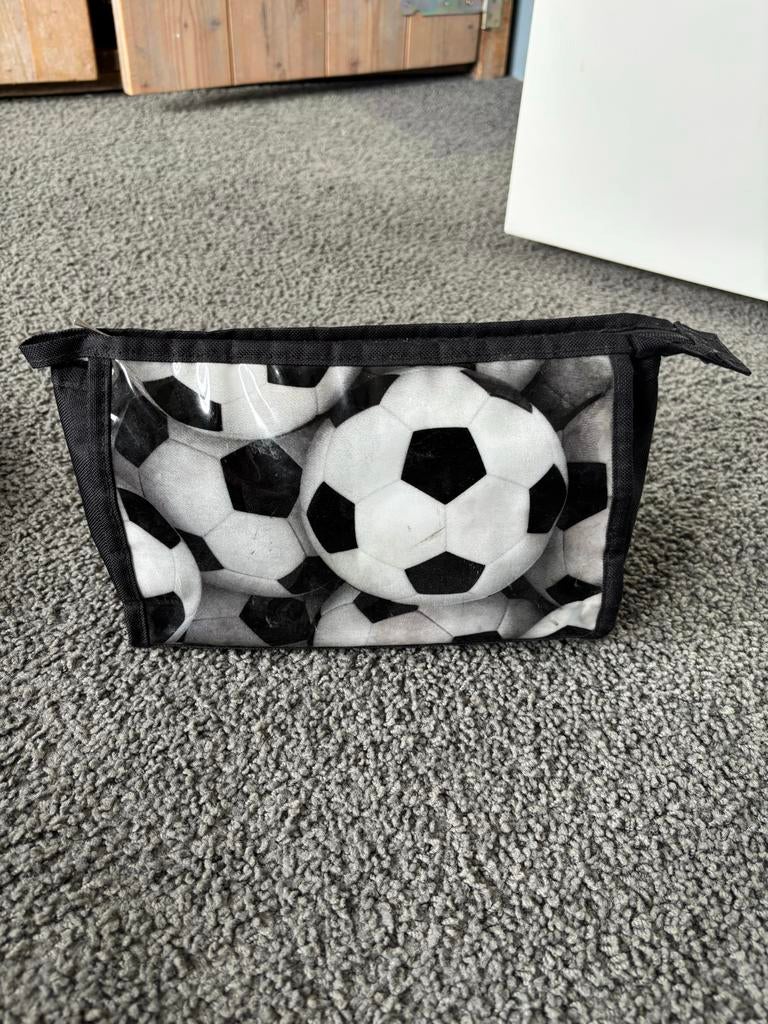 Voetbal toilettas met extra vakje, Ophalen of Verzenden, Gebruikt, Zwart, Jongen
