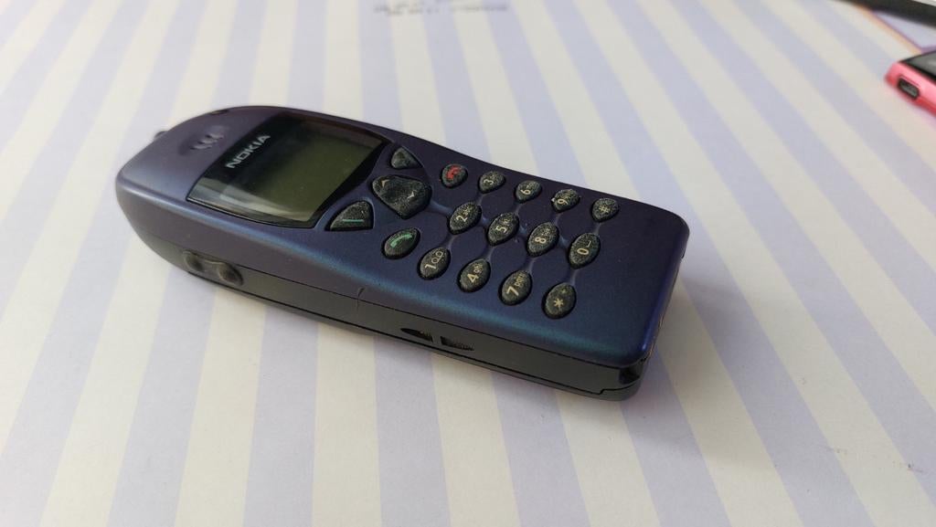 Nokia 3210 - Klassieke Mobiele Telefoon, Telecommunicatie, Mobiele telefoons | Nokia, Gebruikt, Blauw, Geen camera, Fysiek toetsenbord