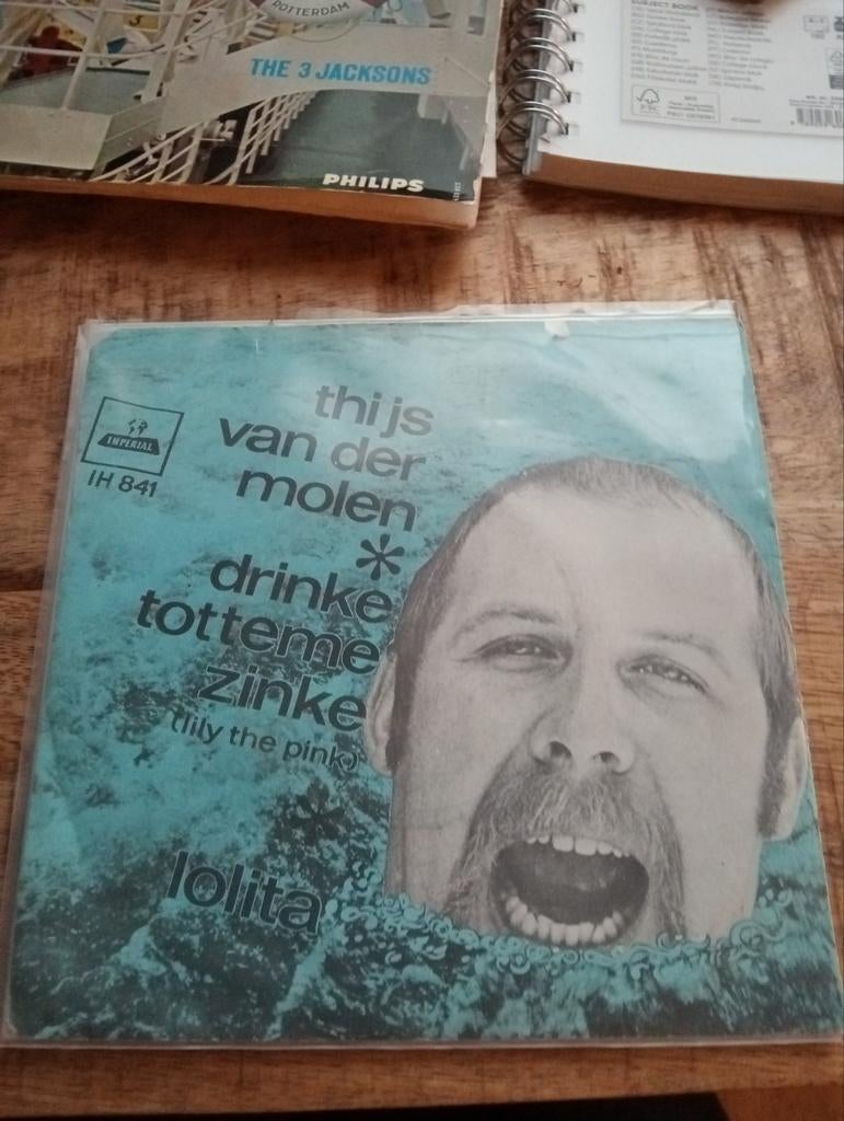 Thijs van der Molen - drinke totteme zinke, Ophalen of Verzenden, Zo goed als nieuw, Overige formaten, Levenslied of Smartlap