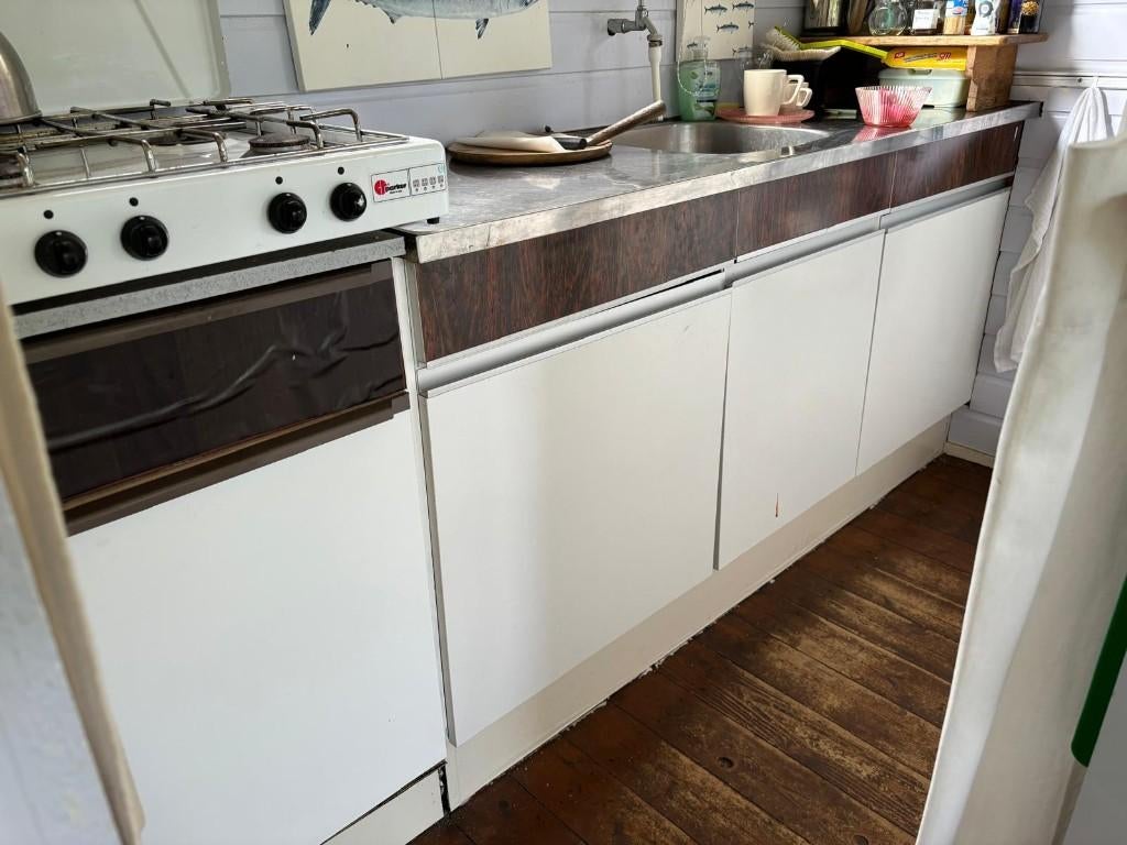 Keuken gratis af te halen, Huis en Inrichting, Keuken | Complete keukens, Ophalen, Gebruikt, Wit, Enkelwandige keuken