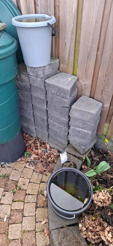 55 stuks nieuwe stapelblokken voor ronde bloembakken, Ophalen of Verzenden