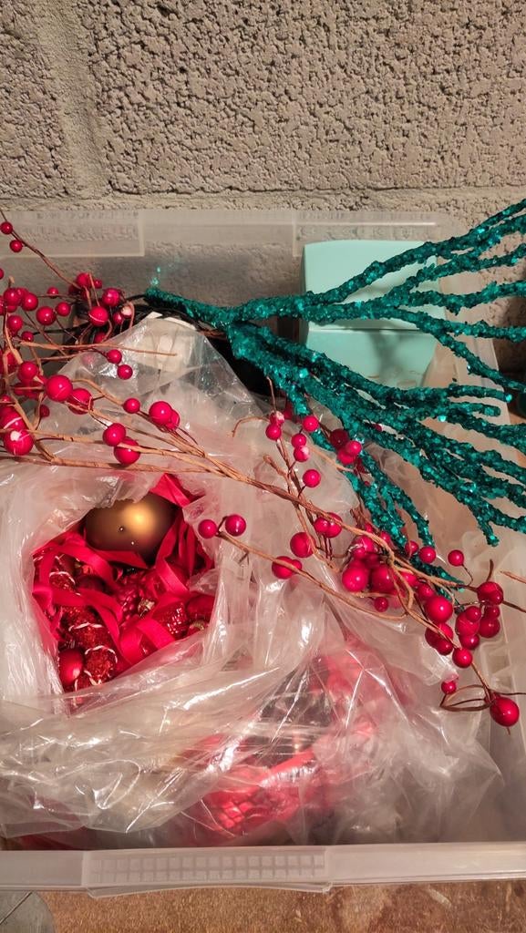 Twee dozen met kerstspullen, Diversen, Ophalen