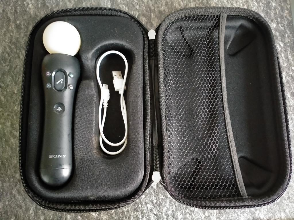 playstation move controller met oplaadkabel en bewaarcase, Ophalen, Overige genres, 1 speler, Zo goed als nieuw