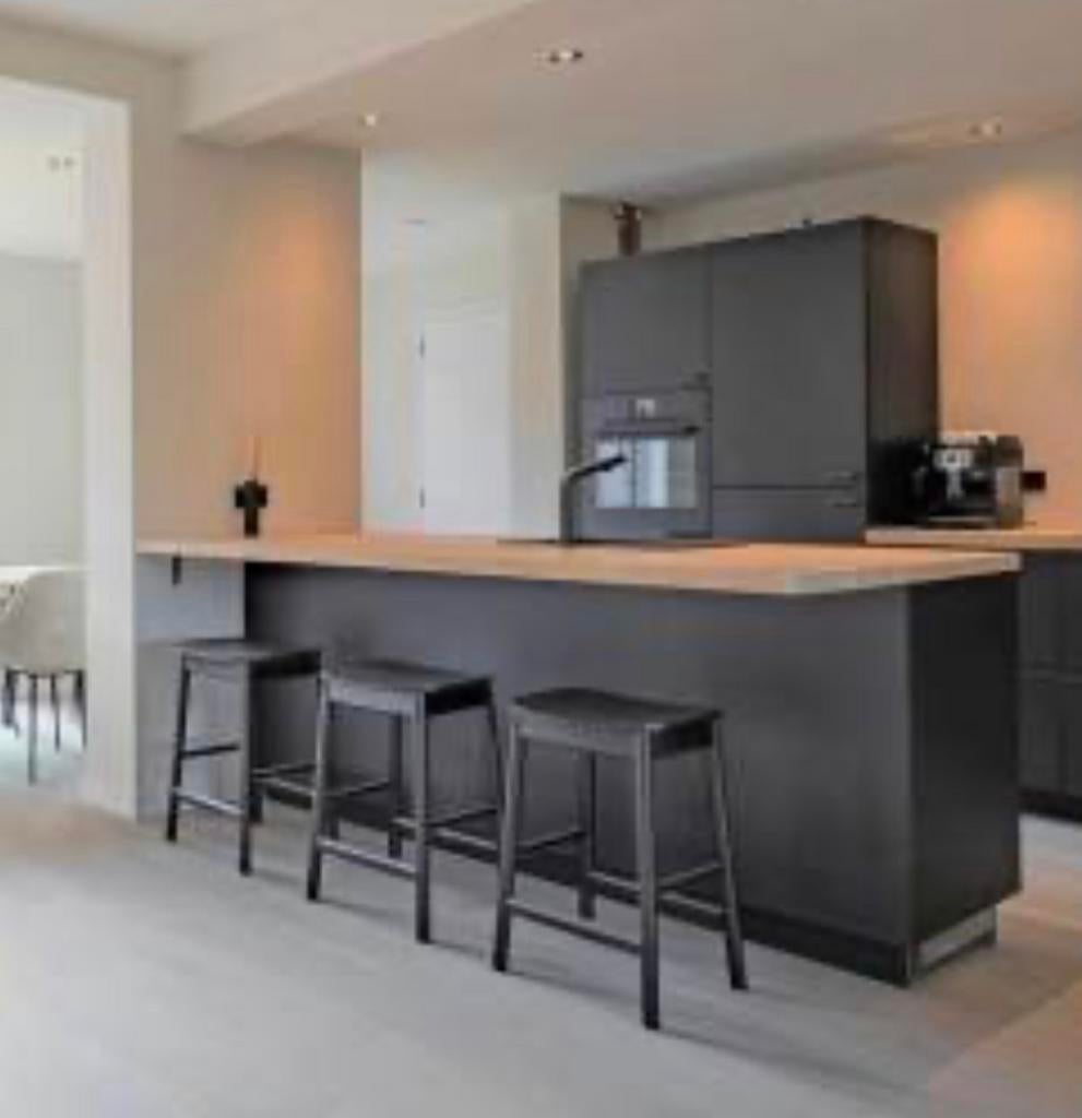 3x zwarte barkruk, Ophalen, Zo goed als nieuw, Hout