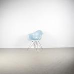 1x Vitra Eames DAR Kuipstoel Baby Blue – Chroom, Niet ingevuld, Kunststof, Niet ingevuld, Ophalen of Verzenden