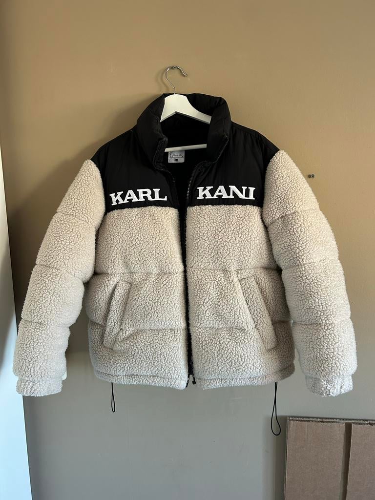 Karl Kani Dames Jas - Zwart/Beige Teddy Puffer Maat L, Ophalen of Verzenden, Zo goed als nieuw, Maat 42/44 (L), Zwart