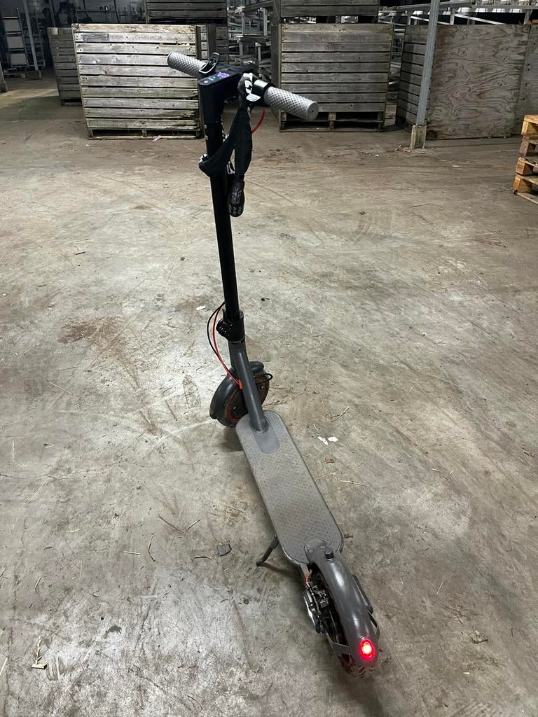 Elektrische step, Fietsen en Brommers, Ophalen, Zo goed als nieuw, Elektrische step (E-scooter)