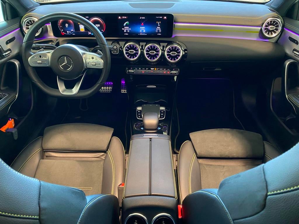 Mercedes-Benz A-klasse 220 Launch Edition AMG NL-auto, Auto's, Mercedes-Benz, Gebruikt, Wit, Origineel Nederlands, Bedrijf