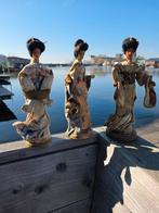 3 Vintage Japanse Geisha poppen, 1 met kind, 32cm op standa, Verzamelen, Ophalen of Verzenden, Gebruikt, Pop