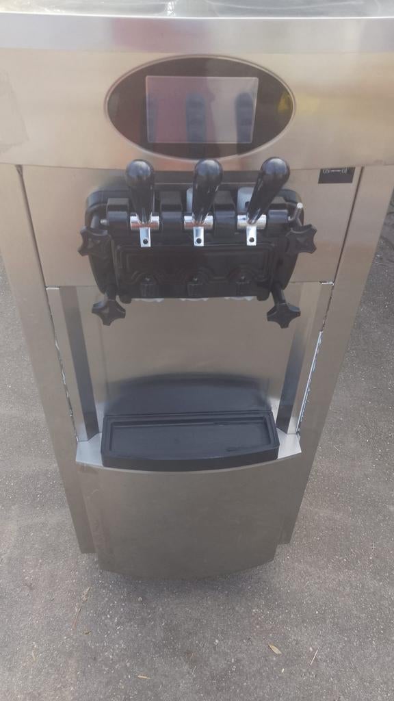 Professionele ijsmachine - zo goed als nieuw!, Ophalen