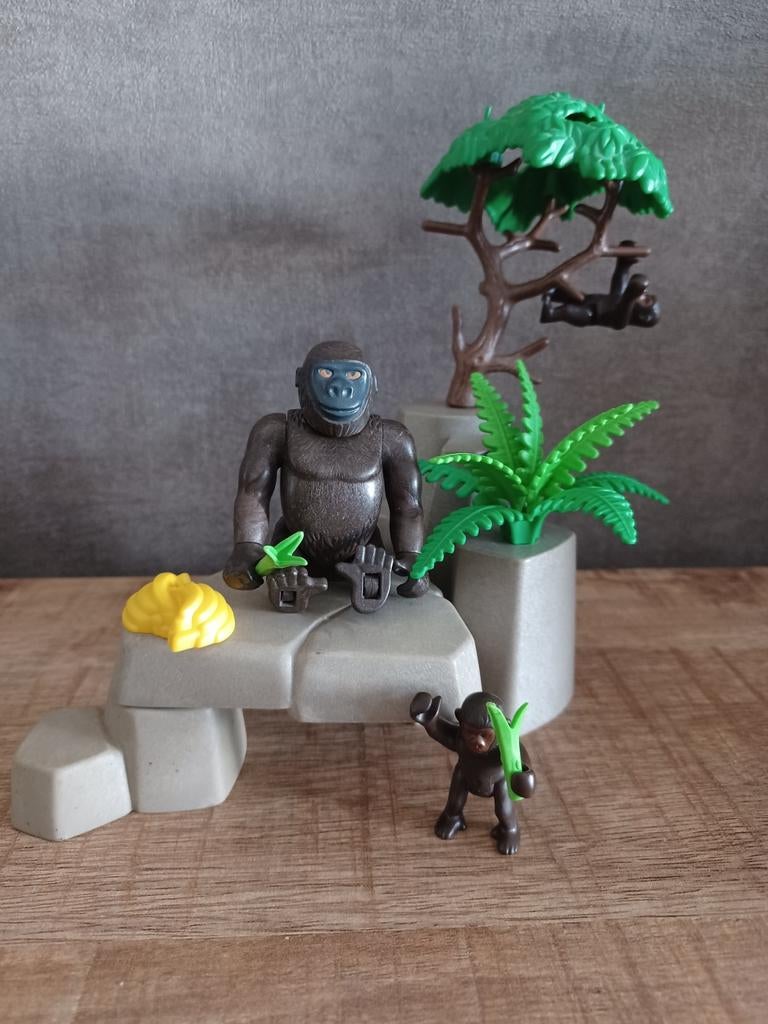 18. Playmobil Gorilla met Jongen op rots - Jungle Avontuur, Kinderen en Baby's, Speelgoed | Playmobil, Ophalen of Verzenden, Gebruikt