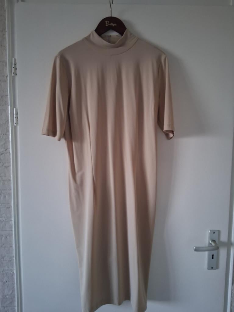 Damesjurk laboutique xxxl, Kleding | Dames, Huispakken, Ophalen of Verzenden, Zo goed als nieuw, Maat 46/48 (XL) of groter, Beige