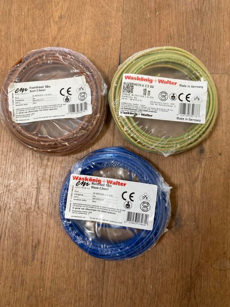 Elektra draad 2,5 mm2 - 3 rollen x 10 meter - Nieuw, Doe-het-zelf en Verbouw, Elektra en Kabels, Ophalen of Verzenden, Nieuw, Kabel of Snoer