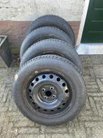 Stalen velgen met winterbanden, Ophalen