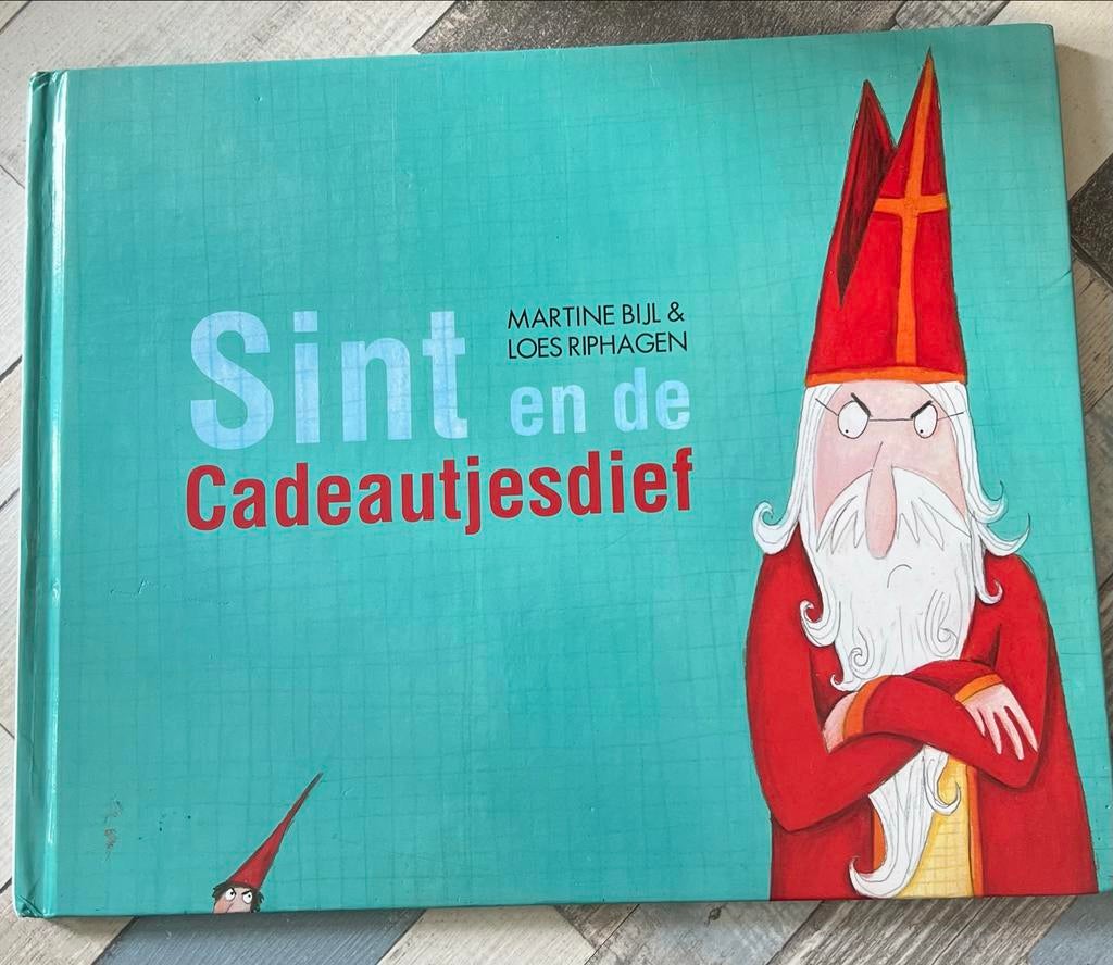 Sint en de Cadeautjesdief - Martine Bijl & Loes Riphagen, Boeken, Fictie algemeen, Jongen of Meisje, Ophalen of Verzenden, Zo goed als nieuw