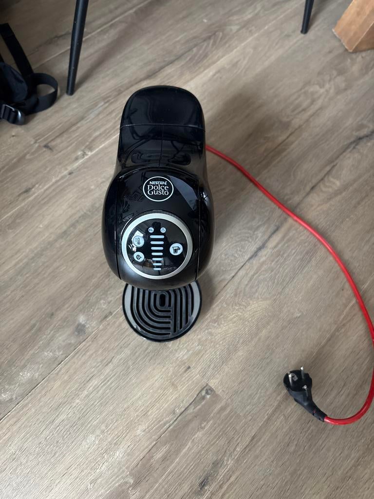 Nescafé Dolce Gusto koffiezetapparaat, Witgoed en Apparatuur, Koffiezetapparaten, Gebruikt, Koffiemachine, Ophalen of Verzenden