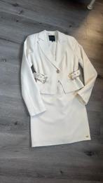 Nikkie Ibiza jurkje met blazer maat 32, Kleding | Dames, Jasjes, Kostuums en Pakken, Kostuum of Pak, Wit, Nieuw, Ophalen of Verzenden
