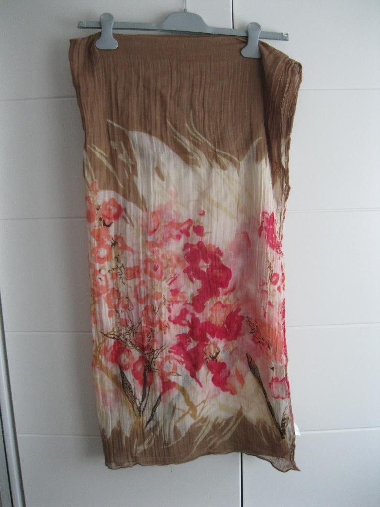 Nieuw sjaal bnk bruin rose ecru, Kleding | Dames, Mutsen, Sjaals en Handschoenen, Verzenden, Nieuw, Maat 36 (S), Sjaal