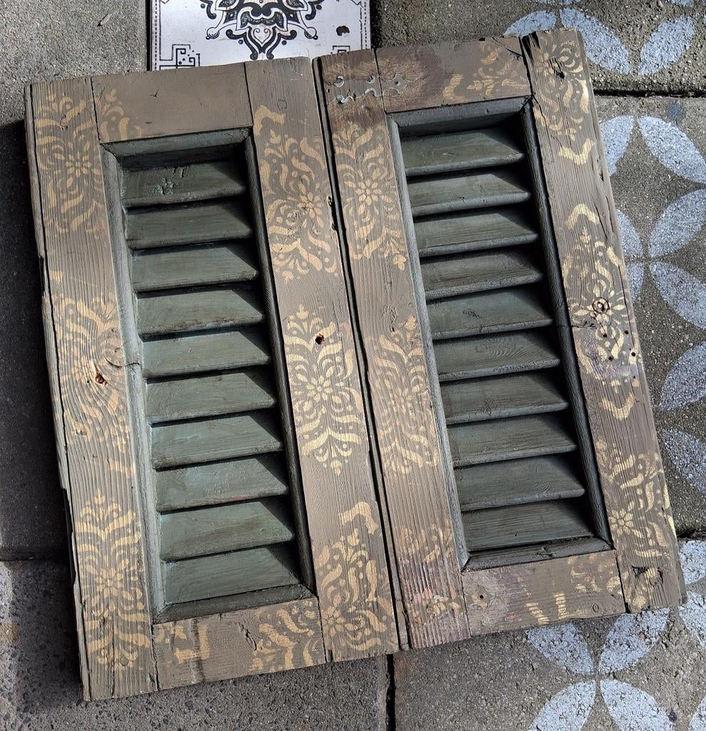 2 Oude Houten Louvre Deurtjes - Decoratief & Brocante, Ophalen