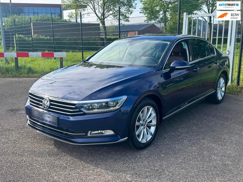 Volkswagen Passat 1.4 TSI Highline LED Virtual Camera Carpla, Gebruikt, Euro 6, 4 cilinders, Blauw