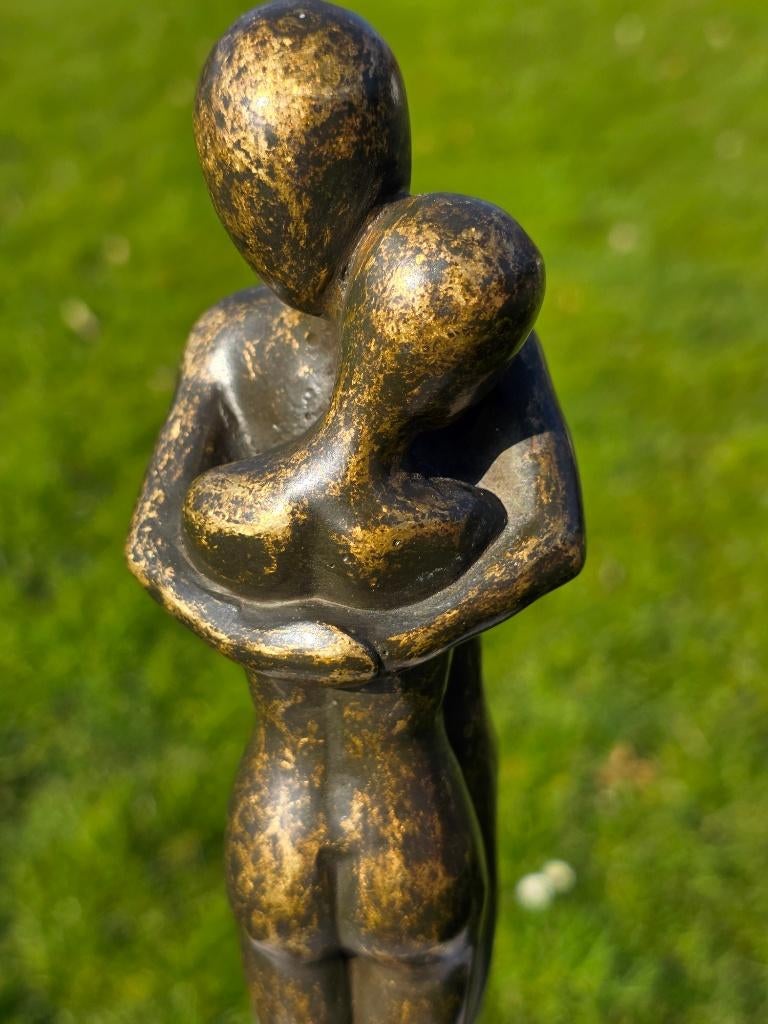 bronzen beeld / MODERN LIEFDESPAAR / 30 cm hoog, Nieuw, Info@huisentuindecoratiemarie.nl, Mensenbeeld, Huis en tuin decoratie marie