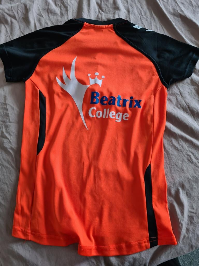 Gymshirt beatrix college in Tilburg. Maat 164, xs, 2x s, Ophalen of Verzenden, Zo goed als nieuw
