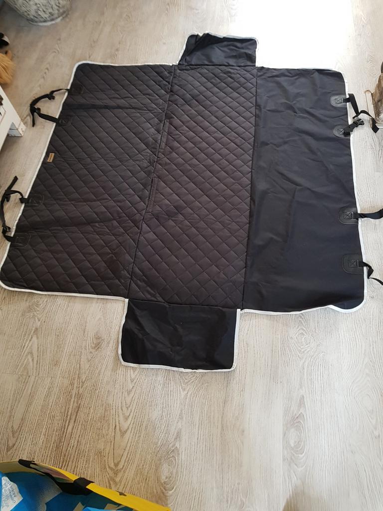 Hondendeken auto zwart zgan !, Dieren en Toebehoren, Ophalen of Verzenden, Zo goed als nieuw