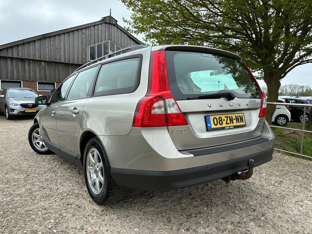 Volvo V70 2.5T Kinetic | LEder + Navi + Clima + Cruise nu, Auto's, Voorwielaandrijving, Beige, Leder en Stof, 2521 cc