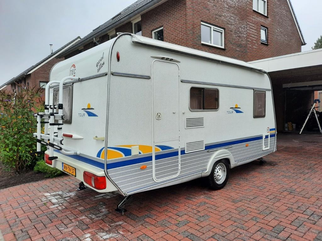Tec tour 445 TDF special edition met  complete voortent, Caravans en Kamperen, Caravans, T.E.C., Rondzit, Frans bed, 750 - 1000 kg