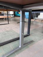 IN HOOGTE VERSTELBAAR BUREAU GRIJS, Ophalen, In hoogte verstelbaar, Gebruikt, Bureau