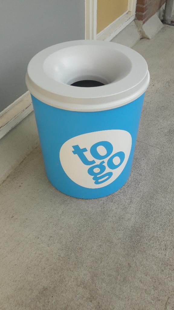 PRULLENBAK MET AH LOGO, Ophalen, Zo goed als nieuw, Metaal, Minder dan 50 cm