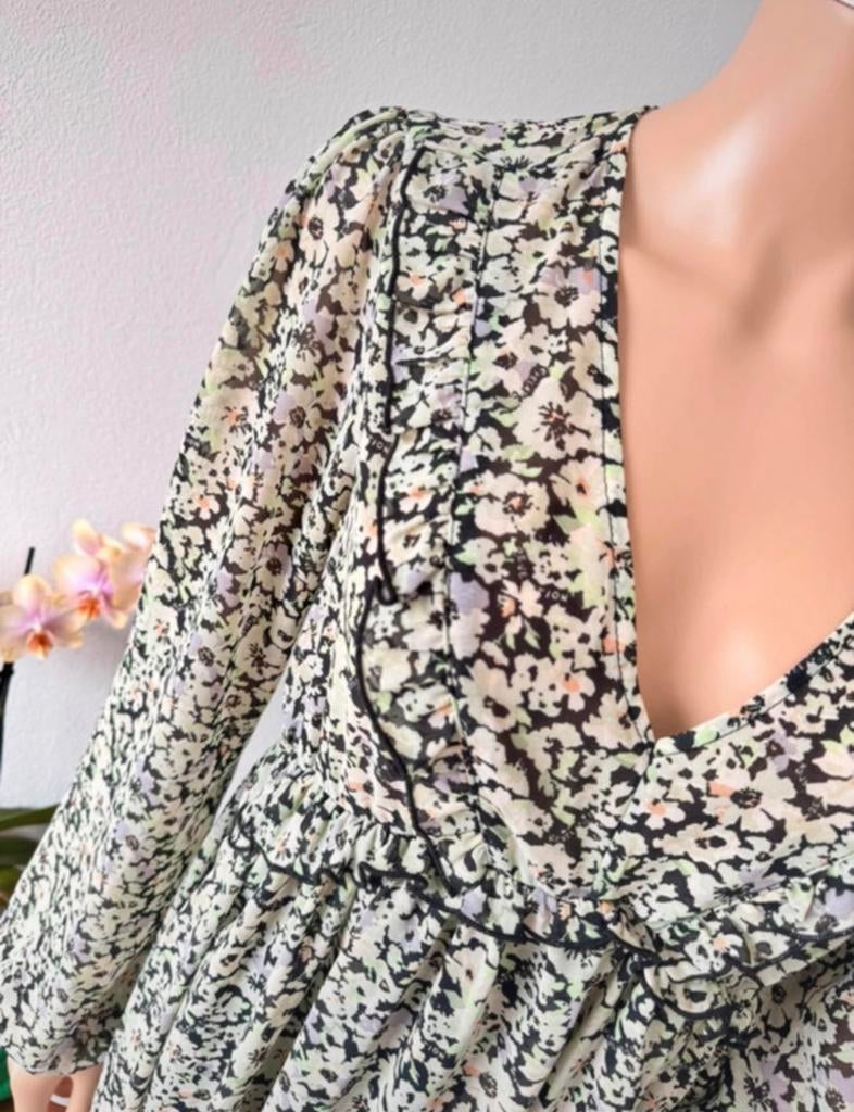 REVELATION jurkje maat M - pastelkleuren - ruffles, Kleding | Dames, Maat 38/40 (M), Paars, Ophalen of Verzenden, Zo goed als nieuw
