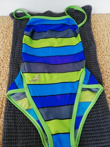 Vintage uniek  Olympia 80's Badpak groen zeldzaam M/38  beschikbaar voor biedingen