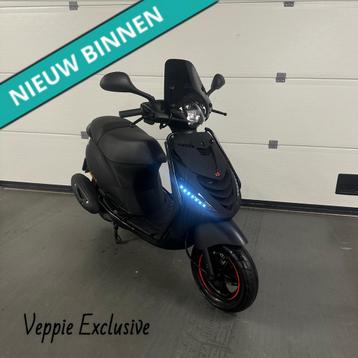 Piaggio Zip 2021 Mat zwart 2999KM Snor of Brom beschikbaar voor biedingen