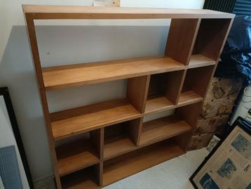 Super mooi boekenkast/vakkenkast hardhouten handgemaakt beschikbaar voor biedingen