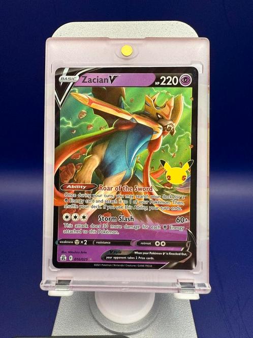 Zacian V 016/025 - Celebrations 2021 - Ultra Rare - Mint, Hobby en Vrije tijd, Verzamelkaartspellen | Pokémon, Zo goed als nieuw