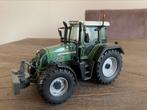 Fendt 820 UH., Hobby en Vrije tijd, Modelauto's | 1:32, Universal Hobbies, Ophalen of Verzenden, Zo goed als nieuw, Tractor of Landbouw