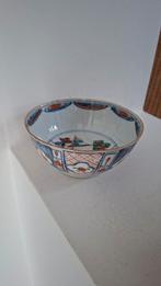 17/18e eeuw Chinese kom imari met beschadigingen, Antiek en Kunst, Antiek | Porselein, Ophalen of Verzenden