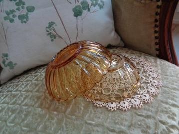 2 Amberkleurige Glazen Schaaltjes ** Mimosa ** beschikbaar voor biedingen