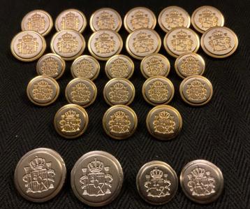 K010  Zilver/Goudkleurig Metalen Knoop Wapen 14GR en 15KL beschikbaar voor biedingen