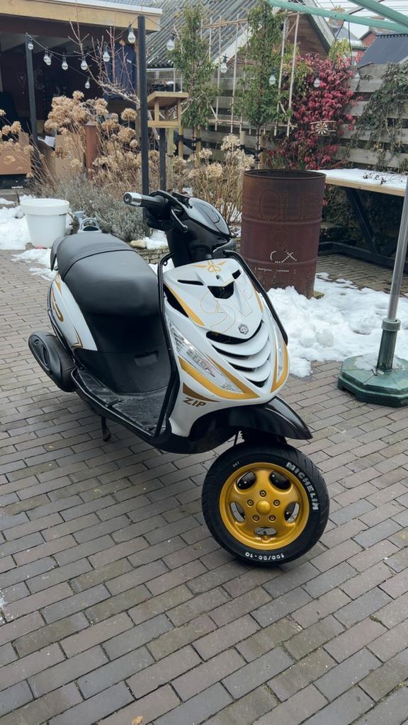 Piaggio Zip 80cc 4takt, Fietsen en Brommers, Scooters | Piaggio, Gebruikt, Zip, Maximaal 45 km/u, Benzine, Ophalen