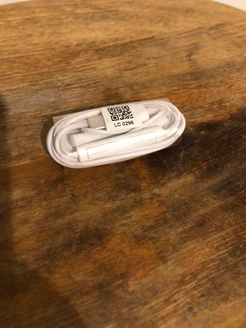 Apple EarPods - USB-C Connector beschikbaar voor biedingen