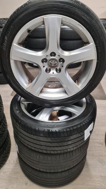 Prius 17 inch Lichtmetalenmet banden beschikbaar voor biedingen