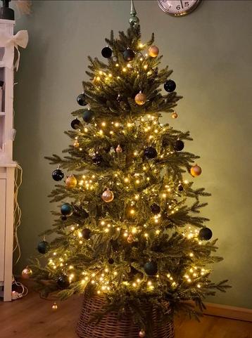 Kunst kerstboom 185cm hoog beschikbaar voor biedingen