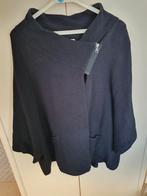 Zwarte cape mt 48 van Chalou met mouwen, rits en zakken, Zwart, Trui of Vest, Chalou, Ophalen of Verzenden