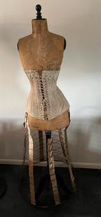 Antieke Franse paspop met antieke corset met kant, Antiek en Kunst, Curiosa en Brocante, Ophalen