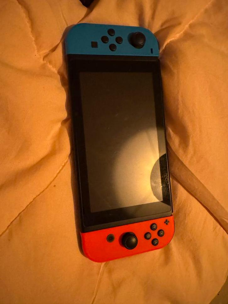 Nintendo Switch + 6 Games, Spelcomputers en Games, Spelcomputers | Nintendo Switch, Gebruikt, Switch Original, Met 1 controller