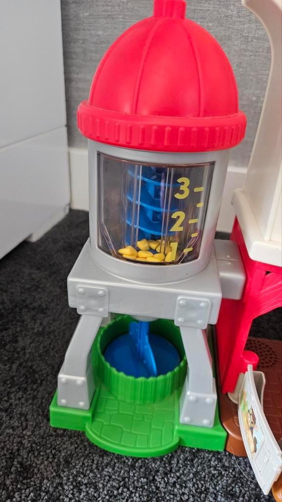 Fisher Price happy farm, Kinderen en Baby's, Speelgoed | Babyspeelgoed, Zo goed als nieuw, Overige typen, Met licht, Met geluid